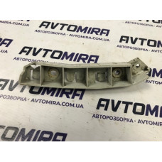 Кронштейн переднього крила правий Ford Focus 3 BM5117D958